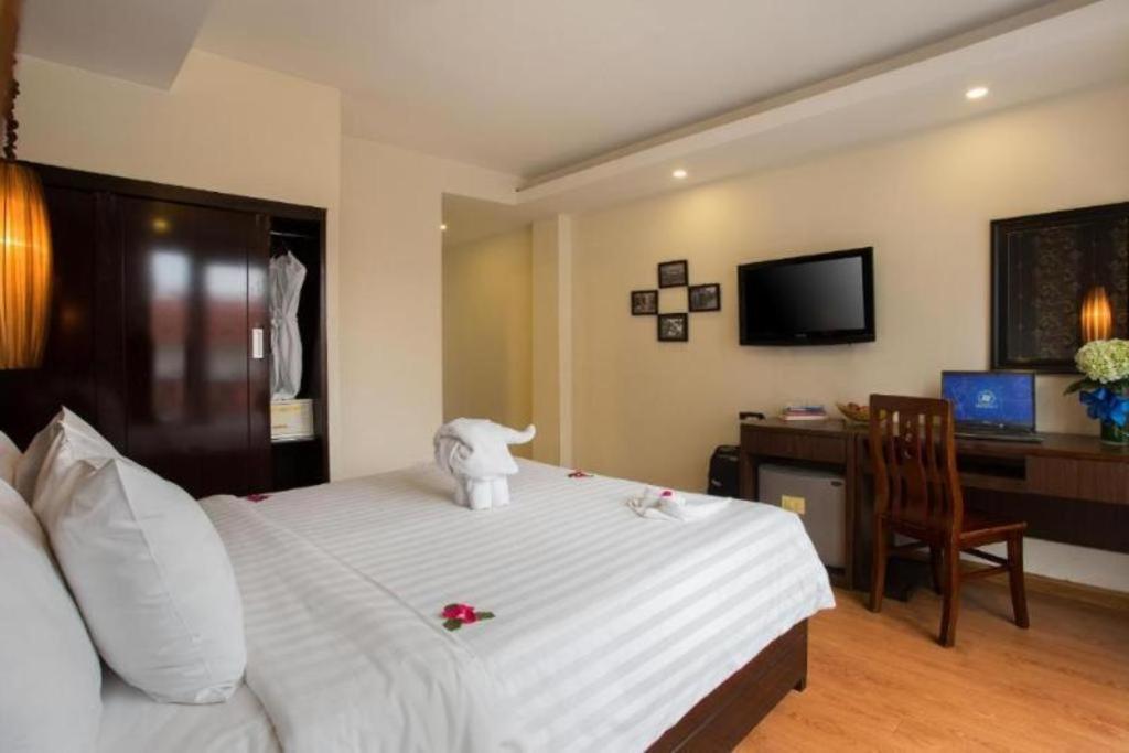 Hanoi Impressive Hotel Екстер'єр фото